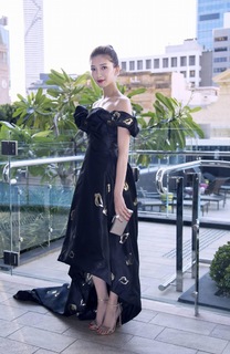 Shuying Jiang feet photo thumbnail