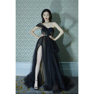 Shuying Jiang feet photo thumbnail