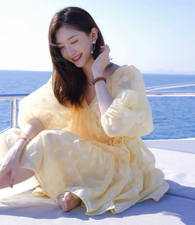 Shuying Jiang feet photo thumbnail