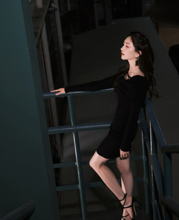 Shuying Jiang feet photo thumbnail