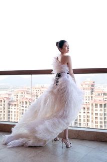 Shuying Jiang feet photo thumbnail