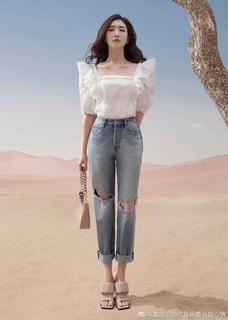 Shuying Jiang feet photo thumbnail