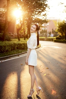 Shuying Jiang feet photo thumbnail