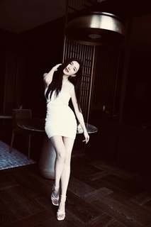 Shuying Jiang feet photo thumbnail