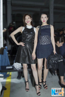 Shuying Jiang feet photo thumbnail