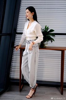 Shuying Jiang feet photo thumbnail