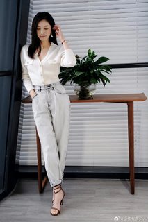 Shuying Jiang feet photo thumbnail