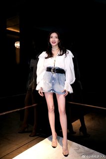 Shuying Jiang feet photo thumbnail