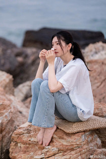 Shuying Jiang feet photo thumbnail