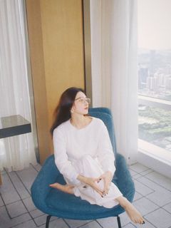 Shuying Jiang feet photo thumbnail