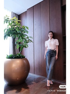 Shuying Jiang feet photo thumbnail