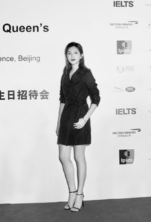 Shuying Jiang feet photo thumbnail