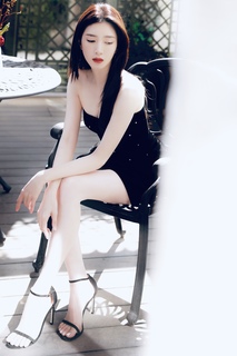 Shuying Jiang feet photo thumbnail