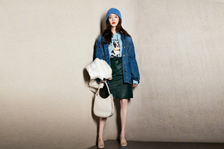 Shuying Jiang feet photo thumbnail