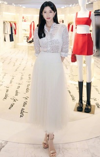 Shuying Jiang feet photo thumbnail