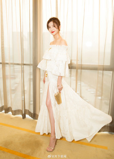 Shuying Jiang feet photo thumbnail