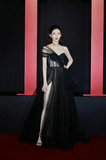 Shuying Jiang feet photo thumbnail