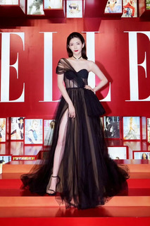 Shuying Jiang feet photo thumbnail