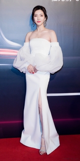 Shuying Jiang feet photo thumbnail