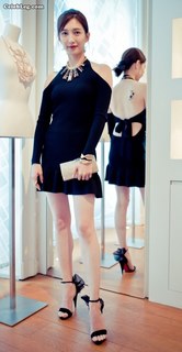 Shuying Jiang feet photo thumbnail