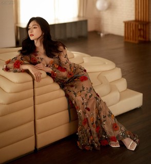 Shuying Jiang feet photo thumbnail