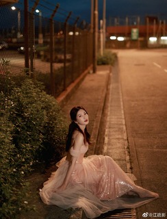 Shuying Jiang feet photo thumbnail