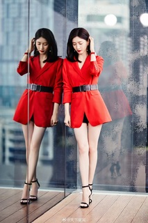 Shuying Jiang feet photo thumbnail