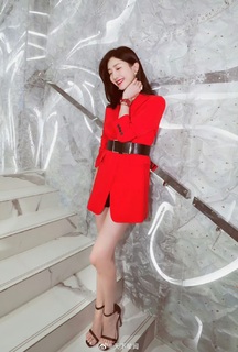 Shuying Jiang feet photo thumbnail