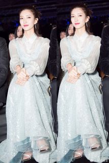 Shuying Jiang feet photo thumbnail