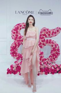 Shuying Jiang feet photo thumbnail