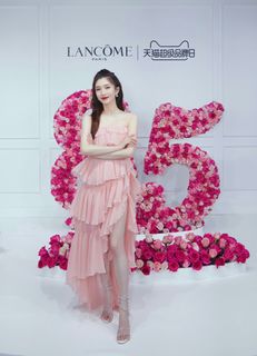 Shuying Jiang feet photo thumbnail