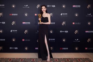 Shuying Jiang feet photo thumbnail