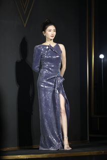 Shuying Jiang feet photo thumbnail