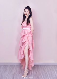 Shuying Jiang feet photo thumbnail