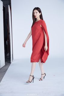 Shuying Jiang feet photo thumbnail