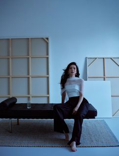 Shuying Jiang feet photo thumbnail