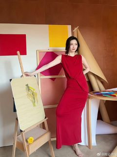 Shuying Jiang feet photo thumbnail