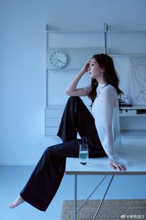 Shuying Jiang feet photo thumbnail