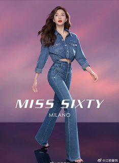 Shuying Jiang feet photo thumbnail