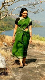 Shweta Menon feet photo thumbnail