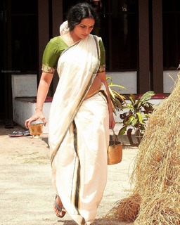 Shweta Menon feet photo thumbnail
