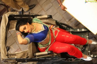 Shweta Menon feet photo thumbnail