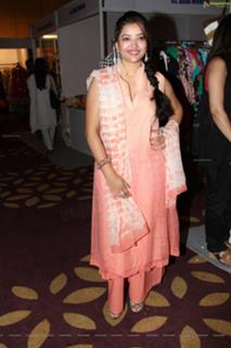 Shweta Prasad feet photo 15