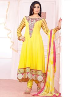 Shweta Tiwari feet photo thumbnail