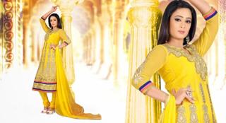 Shweta Tiwari feet photo thumbnail