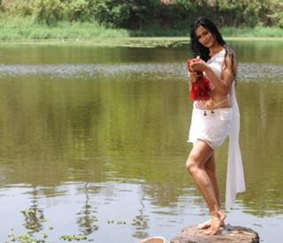 Shweta Tiwari feet photo thumbnail