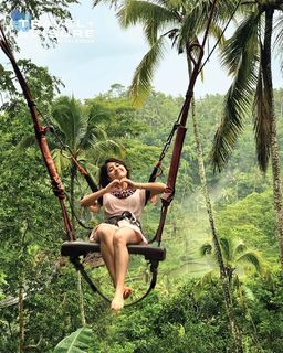 Shweta Tripathi feet photo 13