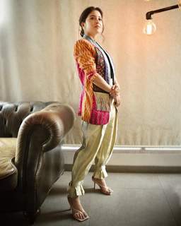 Shweta Tripathi feet photo 16