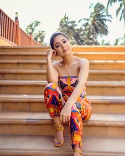 Shweta Tripathi feet photo 15
