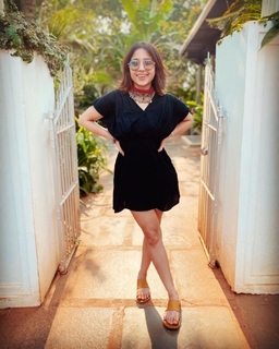 Shweta Tripathi feet photo 7